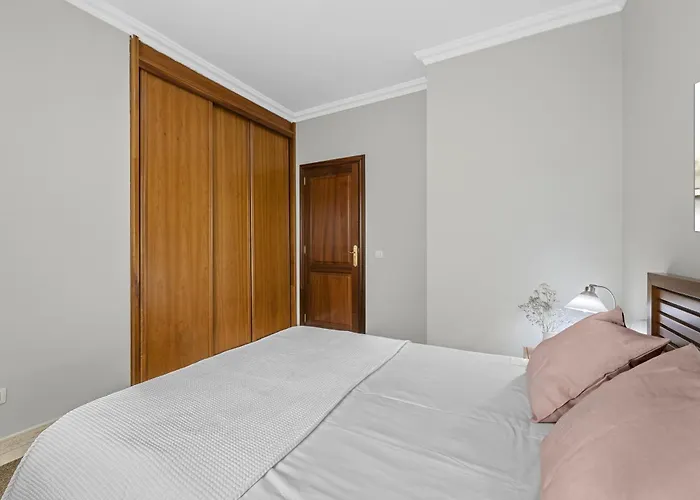 Piso Don Eduardo شقة *